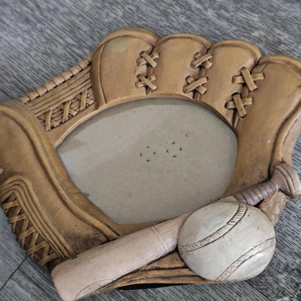 vintage brown ceramic 3D baseball glove photo frame